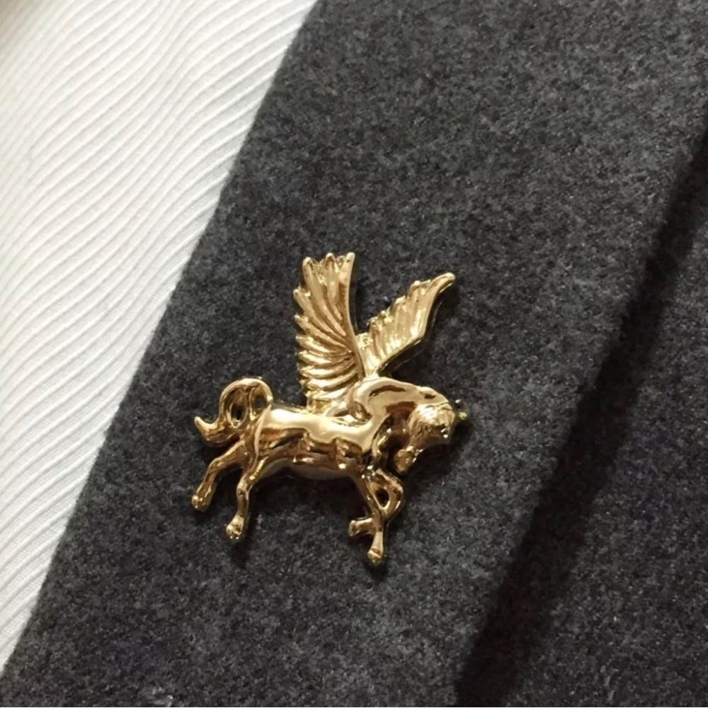 New gold horse brooch pin